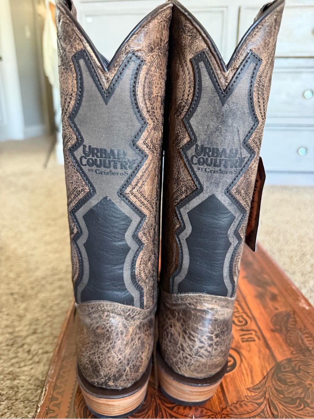 Brown Textured Leather Western Cowboy Boots for Men - Picture 3 of 4